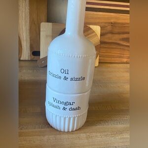 MudPie Oil and Vinegar Ceramic Set